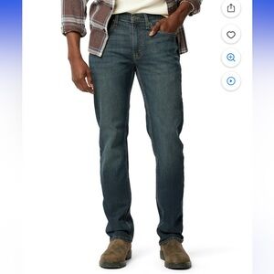 Signature by Levi Strauss Men’s Straight Fit Jeans 42x30